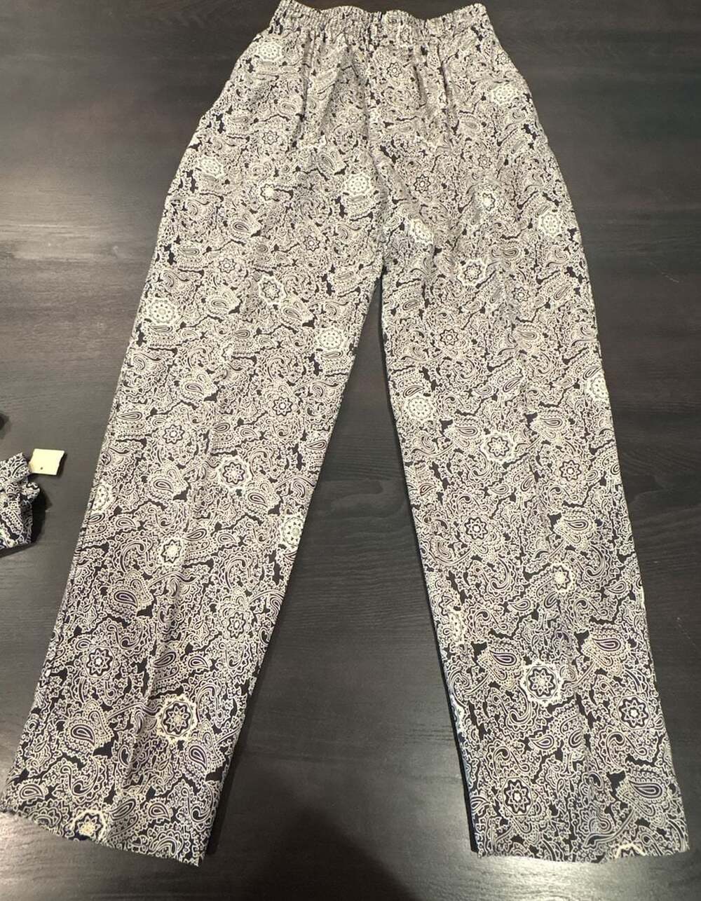 Vintage Black White Floral Paisley 2-Piece Long Sleeve Top and Pants Set size 8/ - Picture 13 of 15